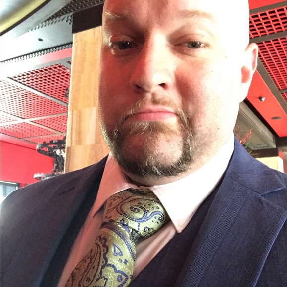 Meet your Posher, Daniel - Picture 3 of 3